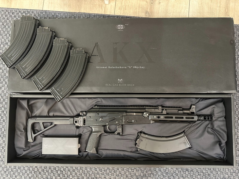 Bild 1 für Tokyo Marui AKX GBBR with 5 Magazines