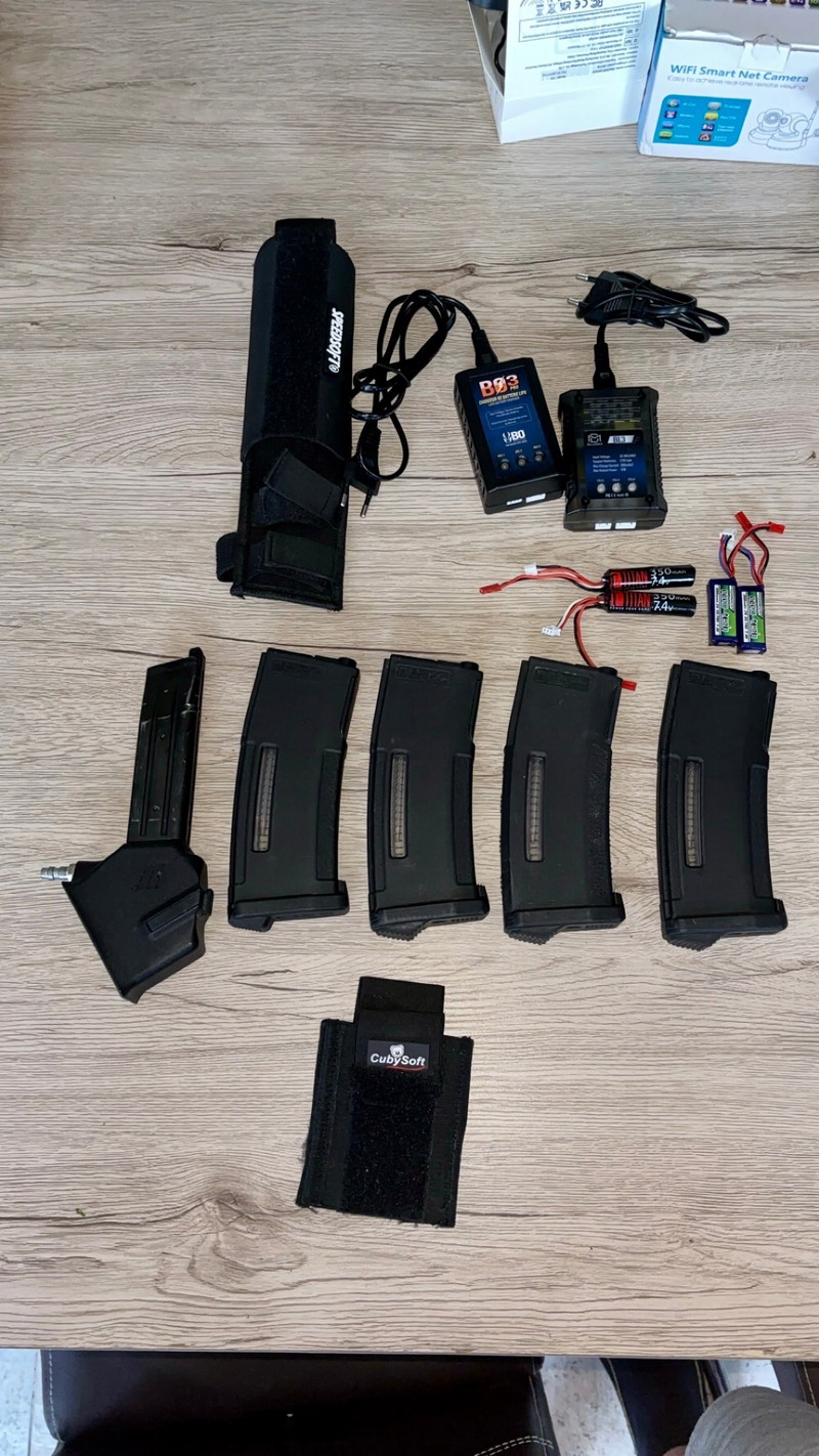 Afbeelding 1 van Monk apdaptor , pts magazijnen , tank pouch , lipo batterij set