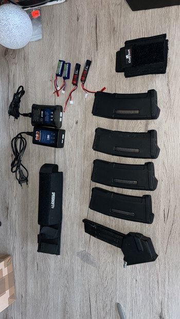 Afbeelding 2 van Monk apdaptor , pts magazijnen , tank pouch , lipo batterij set