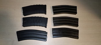 Afbeelding 4 van Peq box, lamp, stock, handguard, barrel, mags,