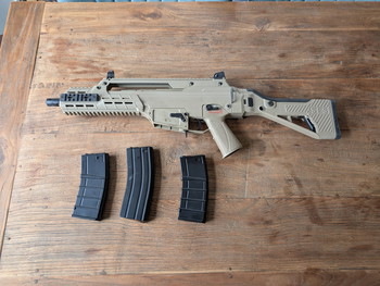 Image 4 for complete uitrusting, incl. o.a. JG BAR-10, ICS G33, JG Mp5, WE glock18C.