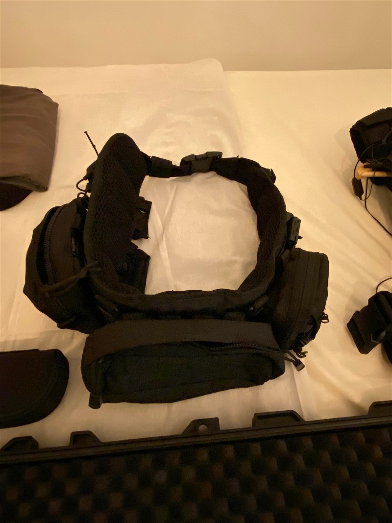 Afbeelding 1 van Battle belt met harnas + pouches en holster