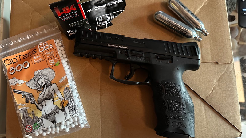 Image 1 pour HK VP9 Blowback Pistole CO2 Komplettset