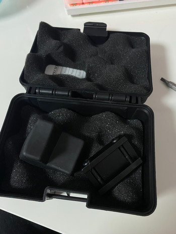 Afbeelding 10 van VFC Glock 19 - Gen. 3 F-Mark (G19) - Glock 17 / 45 Magazines + RMR + Accessories