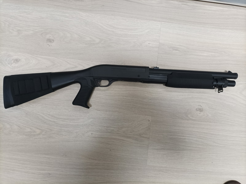 Image 1 for Airsoft shotgun met tri-shot(Inclusief kolf shell holder)