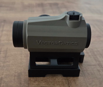 Image 2 for Nieuwe Vector Optics Maverick III Red Dot 1x22 Scope Tan