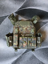 Image pour Plattenträger Flecktarn