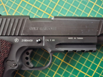 Image 4 pour KWC Railgun met checkered echt houten kolfplaten