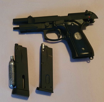 Bild 3 für KJ Works M9 A1 full metal 6mm BB Co2 met extra GBB magazijn, ammo, etc.