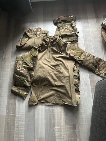 Afbeelding 2 van Novoritsch Multicam gear nieuw, combat shirt M & L, broek en jas