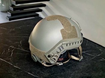 Afbeelding 2 van Zeer nette Airsoft FAST helmet | verstelbaar | groen