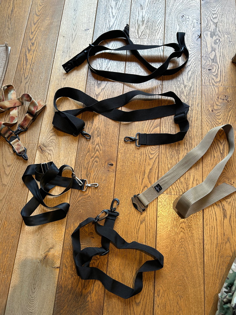 Bild 1 für Lot: slings en riemen
