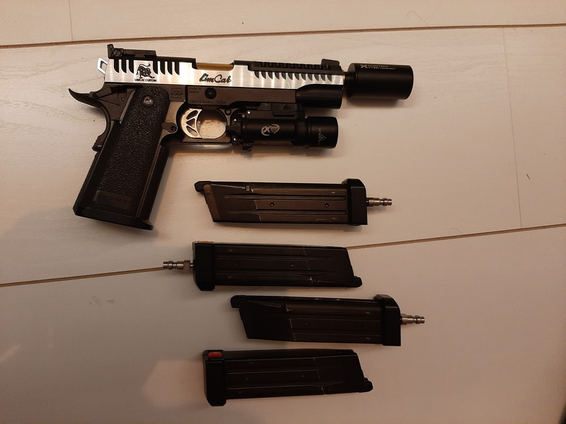 Bild 1 für Tokyo Marui Hi-Capa 5.1 + 4 mags