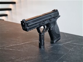 Afbeelding van Umarex | Smith & Wesson M&P9 met magazijn + 2 griplates + zak patronen + BB's