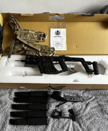 Imagen 2 de Krytac Kriss Vector GBB Black // Upgrades // 6 gas mags // HPA Adapter Drum Mag