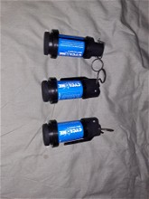 Afbeelding van 3 cyclone grenades op green gas