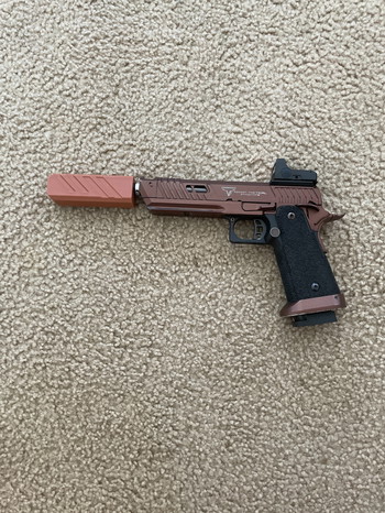 Afbeelding 2 van Square Silencer V2 Uniek, Compact & Stijlvol