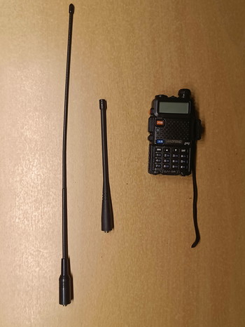 Bild 3 für BAOFENG UV-5R FM MET NAGOYA NA-771