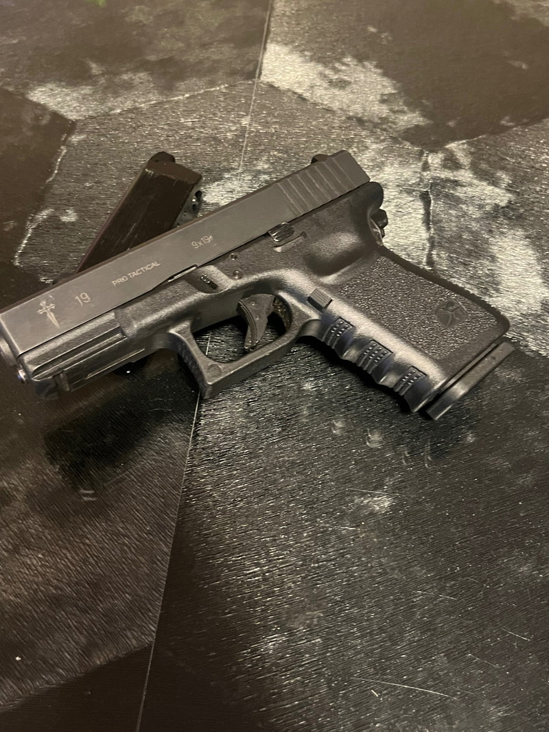 Image 1 for Glock 19 Stark arms