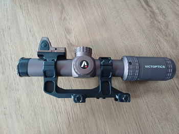 Image 2 pour Victoptics LPVO S6 1-6x24 | Geissele Super Precision mount (replica) + Trijicon RMR (replica)