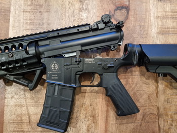 Afbeelding 3 van M4 ICS 48  R.I.S.