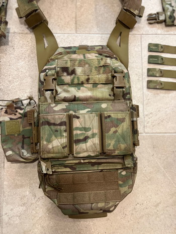 Image 2 pour Low Profile Plate Carrier V2 (ladder sides) with FULL pouches set!