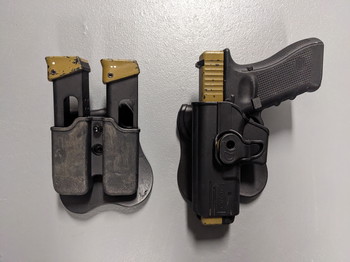 Imagen 3 de GLOCK 17 Gen 4 Gaz/CO2 Cybergun + 3 chargeurs + holsters