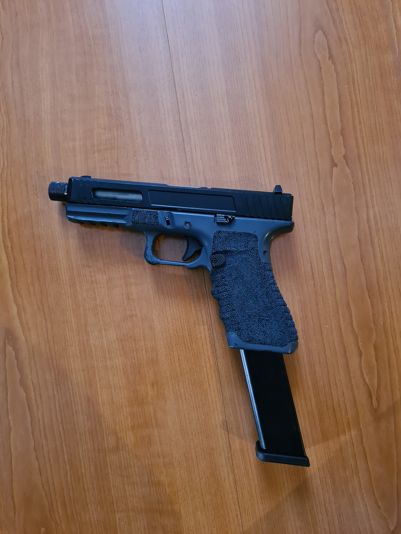 Image 1 pour Secutor Gladius 17 met extended mag, Glock 17