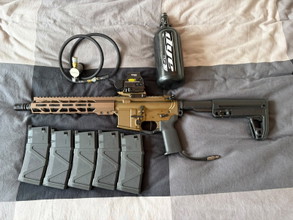 Bild für Novritsch SSQ4 HPA - complete set, direct speelklaar - incl. tank, regulator, 5 mags, holo sight en riser