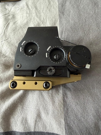 Bild 9 für Novritsch SSQ4 HPA - complete set, direct speelklaar - incl. tank, regulator, 5 mags, holo sight en riser