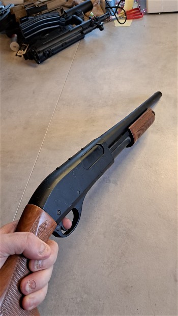 Afbeelding 2 van goldenbow gas schotgun 3 of 6 bbs per schot houten kolf