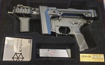 Image 2 pour WEEKEND DEAL 320euro!!! SPOTPRIJS!! + GRATIS TACTICAL  VEST