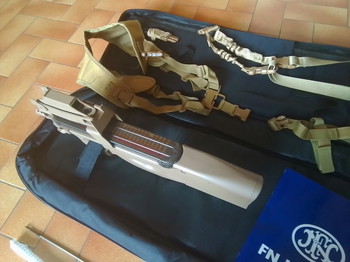 Imagen 3 de Cybergun FN P90 (tan)