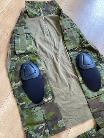 Image 3 for Combat kleding set MTP camouflage, met knie en elleboog bescherming, maat L