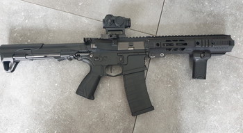 Afbeelding 4 van ARP 556 met G&P CQB SAI handguard.