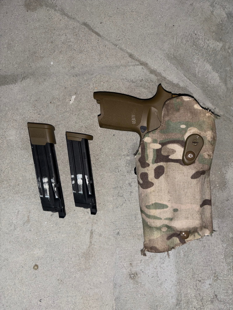 Image 1 for SIG P320 M18 + 2 MAGS + Holster
