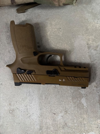Image 3 for SIG P320 M18 + 2 MAGS + Holster