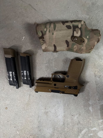Image 4 for SIG P320 M18 + 2 MAGS + Holster