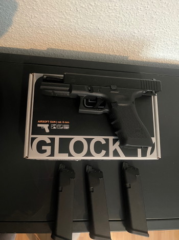Image 3 for Umarex Glock 17