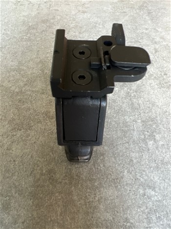 Afbeelding 2 van D-Boys 20mm RIS rail quick detachable airsoft lever fore grip