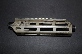 Imagen 2 de Action Army AAP01 MLOK SMG HANDGUARD aluminium (zwarte base, olive drab spray painted)