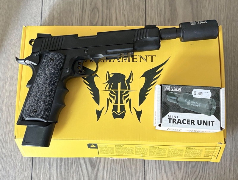Bild 1 für Airsoft 1911 GBB + Tracer unit and more