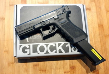Afbeelding 4 van glock 19C met splinternieiuw extended mag
