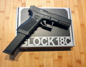 Afbeelding 6 van glock 19C met splinternieiuw extended mag