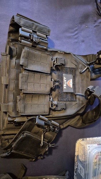 Afbeelding 5 van Airsoft revolvers rest van de items krijg je er gratis bij!!!