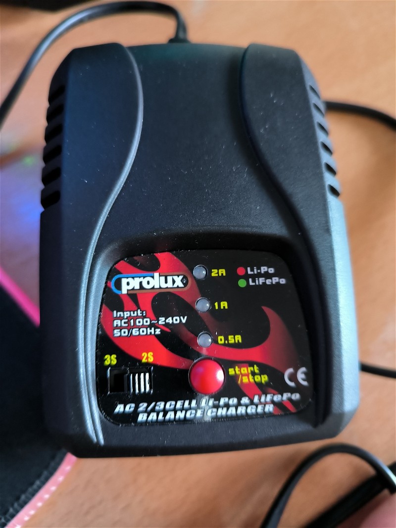 Afbeelding 1 van Prolux lipo , lifepo charger
