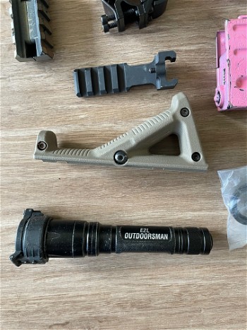 Image 2 for Loot drop: M4 accessoires die weg moeten