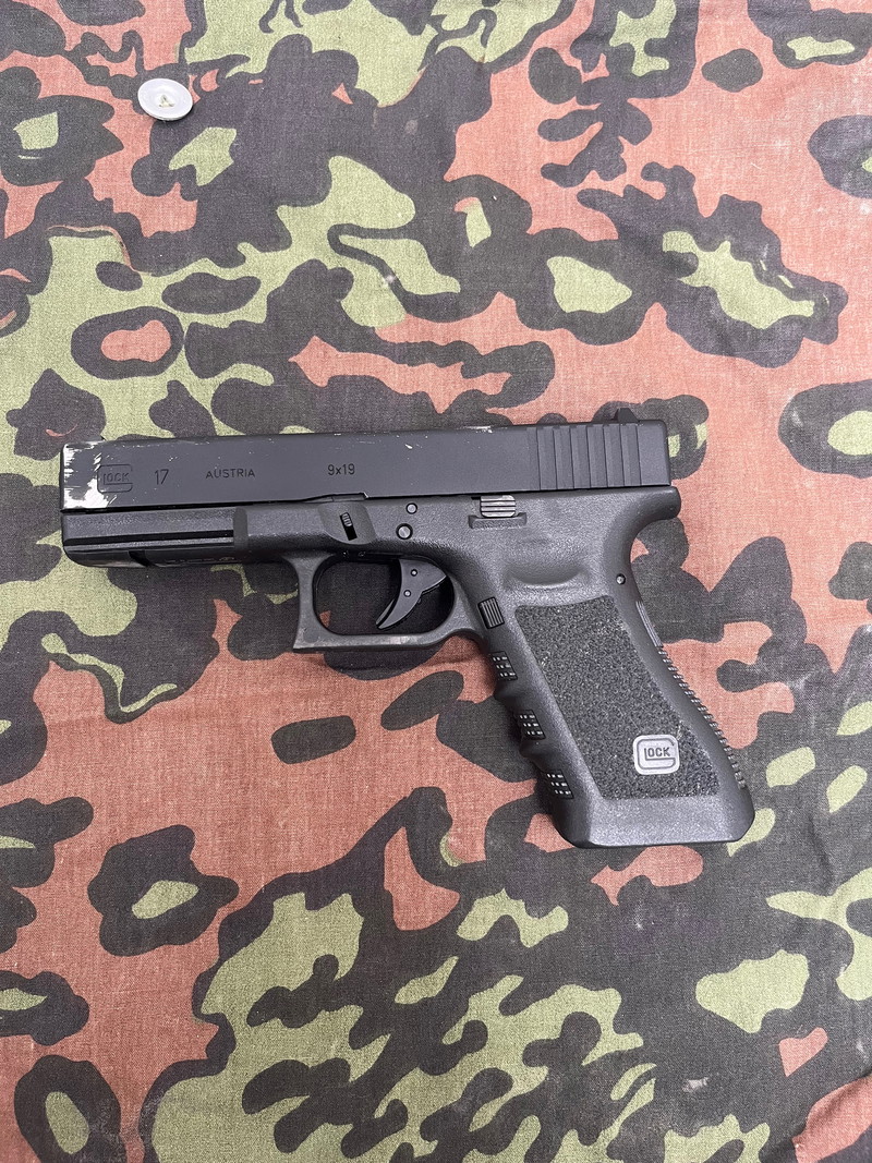 Afbeelding 1 van Glock17 met accessoires