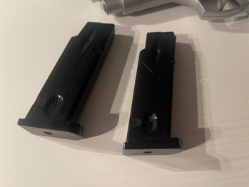Image 4 pour Beretta M92FS / M9 Softair Federdruck 6 mm BB, Kunststoff, inklusive BBs, gebraucht
