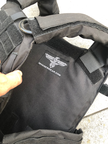 Afbeelding 3 van Invader gear plate carrier zwart met schuimplaten